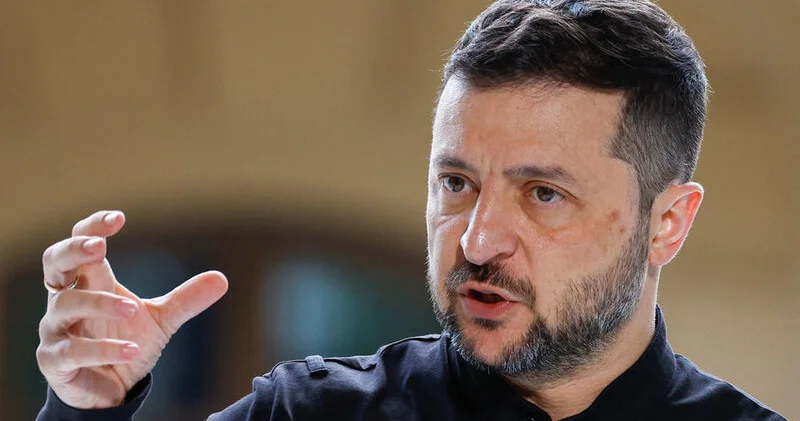 Zelenski: Rusiyanın neft emalı sənayesinə qarşı əməliyyat davam edir