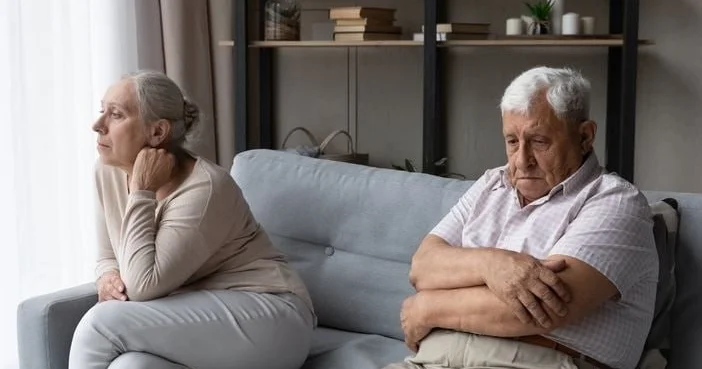 60 yaşdan sonra boşananların sayı niyə artır? Psixoloqdan ŞOK səbəblər