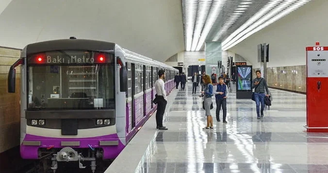 “Sərnişin əlavə pul ödəməməlidir!” Hüquqşünasdan metro AÇIQLAMASI