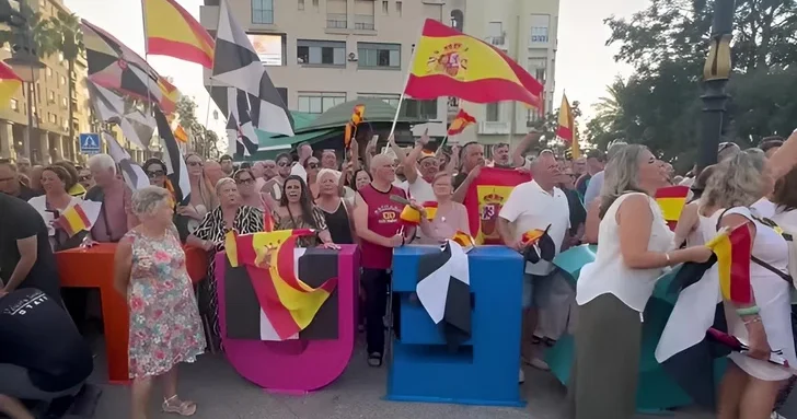 Массовые протесты в Сеуте: жители требуют от властей решения миграционного кризиса