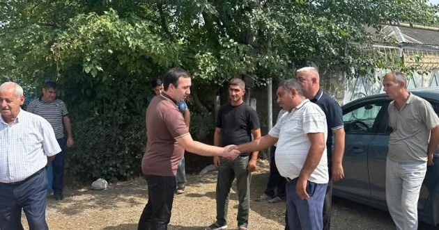 Deputat Mahir Süleymanlı seçicilərlə görüşüb