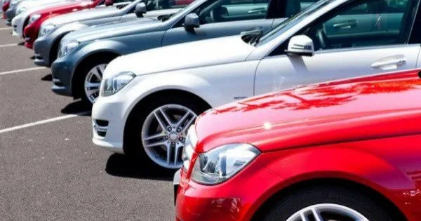 Azərbaycanda ucuz avtomobillər hərraca çıxarılacaq: 600 manatdan BAŞLAYIR SİYAHI