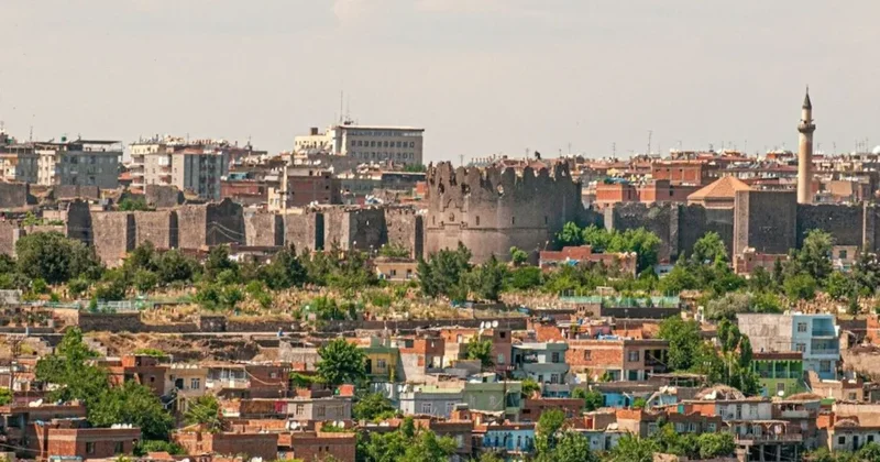 Türkiyə icazə vermədi, kürdlər məşhur erməni üçün hərəkətə keçdi FOTO KONKRET