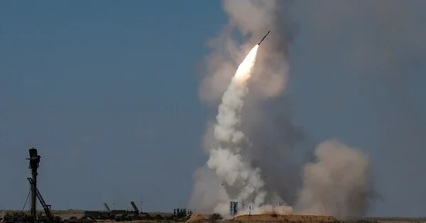 Rusiya Ukraynaya eyni anda 200 raket zərbəsi endirə bilər