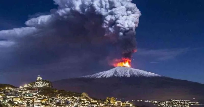 Etna vulkanının püskürməsi səbəbilə Kataniya hava limanının bağlı qalma müddəti uzadılıb