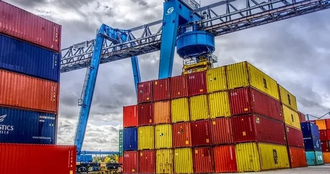 Qeyri neft qaz ixracı 2,5 milyard dolları keçdi