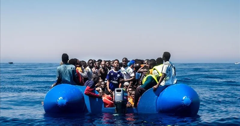 Böyük Britaniyaya rekord sayda miqrantın olduğu qayıq çatdı