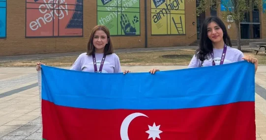 BMU tələbələri Böyük Britaniyada keçirilən beynəlxalq innovasiya yarışmasında birincilik qazanıblar