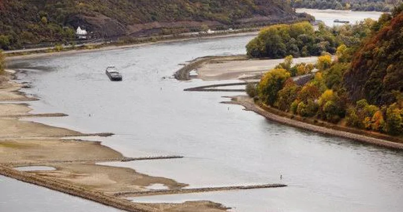 Низкий уровень воды угрожает судоходству на Рейне