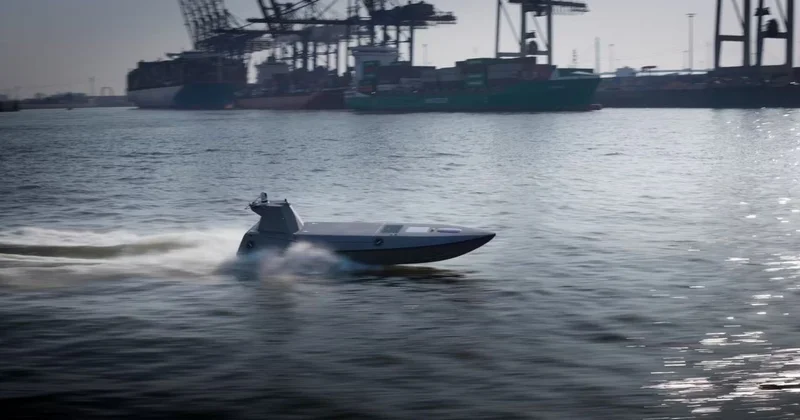 The Telegraph: беспилотники ВМС Британии тайно передавали сигналы в Китай