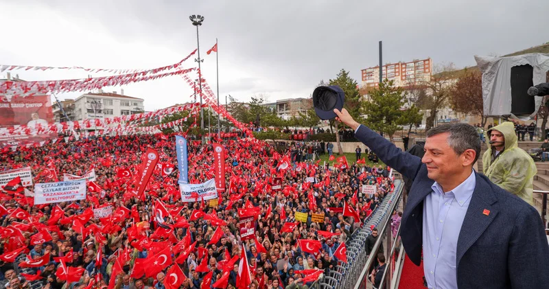 CHP mitinqə başladı: Türkiyədə vəziyyət gərginləşdi