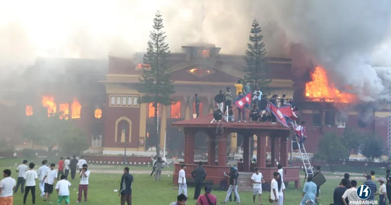Nepalda “Sheetal Niwas” hökumət sarayı tamamilə yanıb