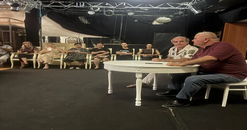 YUĞ Teatrında yeni mövsümün ilk iclası keçirildi