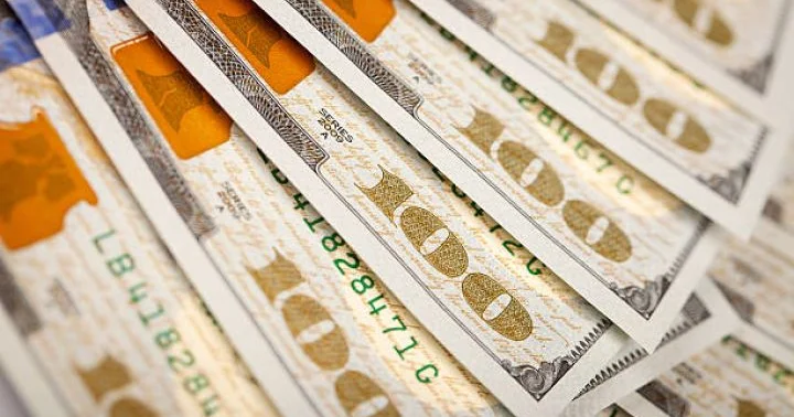 Cari əməliyyatlar balansında 6 ay ərzində 2.3 milyard dolları müsbət saldo qeydə alınıb