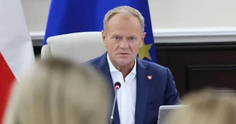 Rusiya PUA ları Polşa sərhədlərini pozdu Tusk təcili iclas çağırdı
