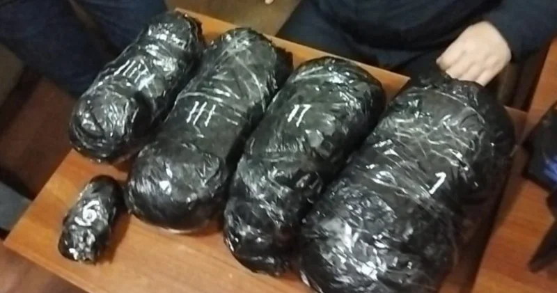 Bakıda narkokuryerlikdə şübhəli bilinən şəxslərdən 31 kiloqram narkotik aşkarlanıb
