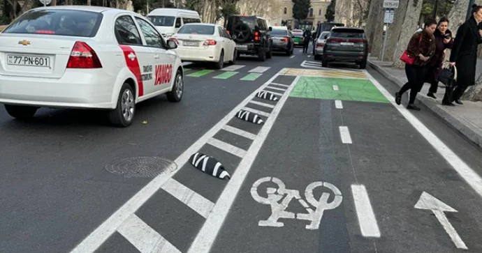 AYNA dan velosiped zolaqlarının tıxac yaratması iddilarına CAVAB