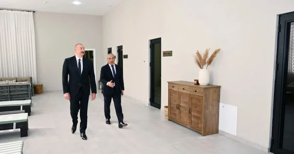 İlham Əliyev Yaradıcılıq Evinin açılışında iştirak edib Mikayıl Cabbarov Prezidenti məlumatlandırdı (FOTOLAR)