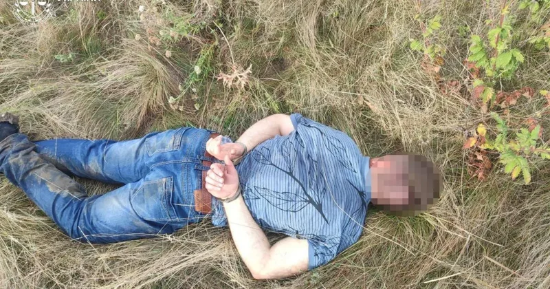 Müəllim iki şagirdini bıçaqlayaraq öldürdü