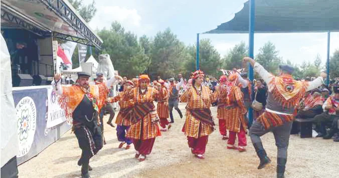 Türkiyənin Muğla vilayətində Yörük Türkmən festivalı