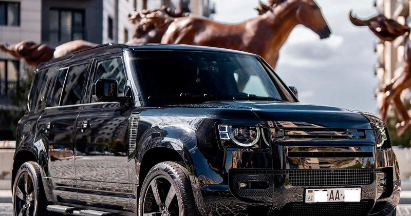 Bakıda atasının AA seriyalı Land Rover ini sürən yeniyetmə cəzalandırıldı