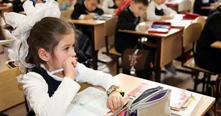 3 cü sinifdə dərs saatı ARTIRILDI
