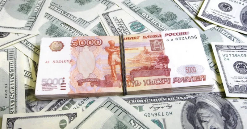 Dollar Rusiyada apreldən bəri ilk dəfə 87 rublu keçib