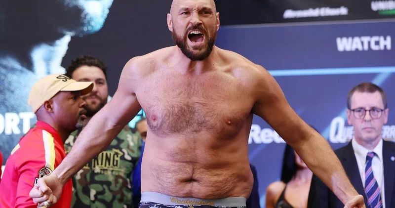 Tayson yenidən rinqə qayıda bilər FOTO