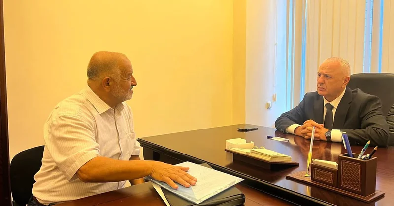 Deputat seçicilərini dinləyib
