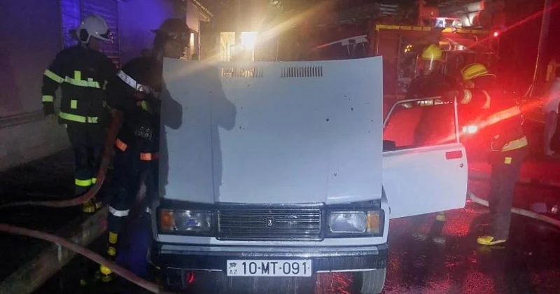 Şəmkirdə “VAZ 2107” yandı