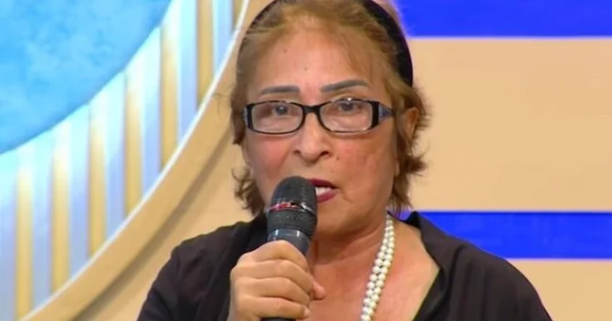Fatma Mahmudova qızının nişanını qaytardığını açıqladı