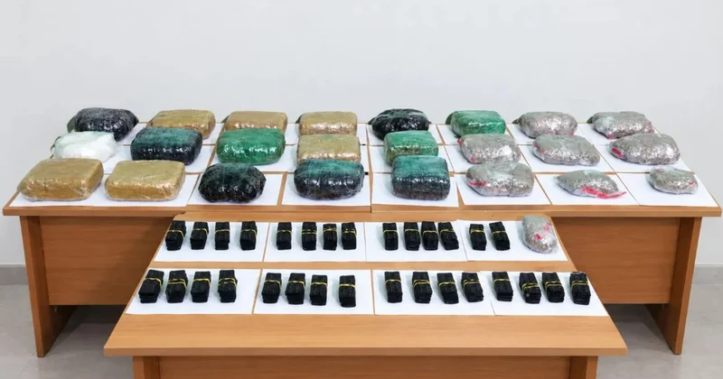 ГПС пресекла попытку ввоза из Ирана в Азербайджан 84 кг наркотиков