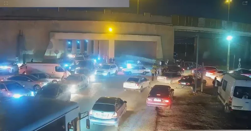На Говсанской дороге затруднено движение транспорта