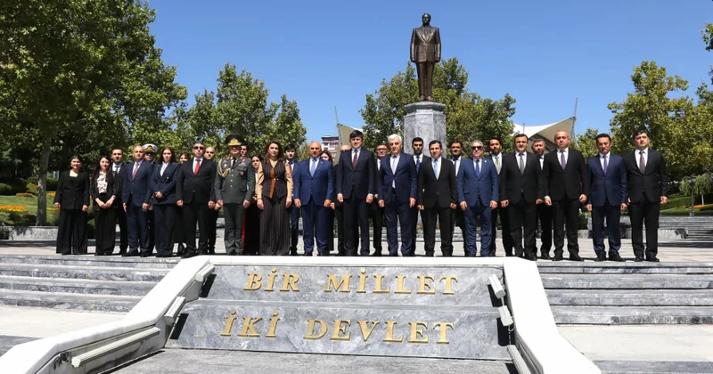 Ankarada Ulu öndər Heydər Əliyev və Mustafa Kamal Atatürkün xatirəsi yad olunub