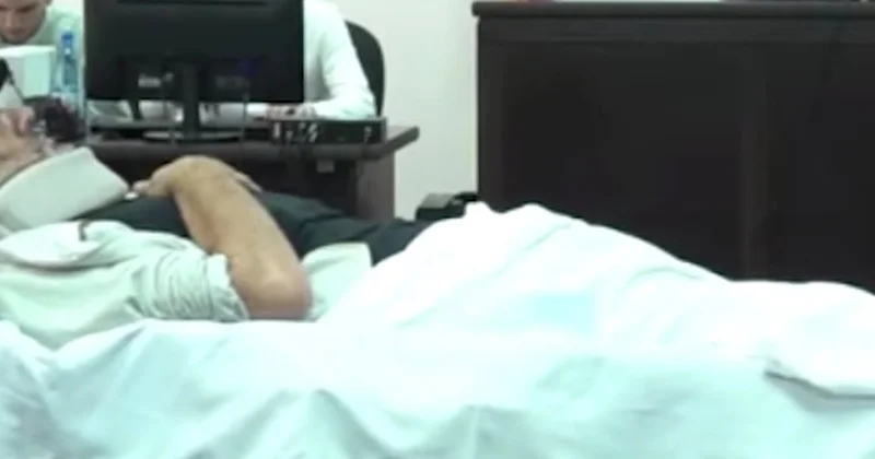 Ermənistanın keçmiş naziri məhkəməyə xərəkdə gətirildi GÖRÜNTÜLƏR