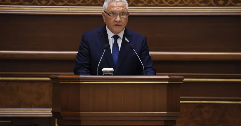Сенат Узбекистана одобрил изменения в закон об узбекском алфавите на латинице