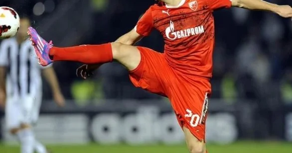 Sabah da oynadığım vaxtlarda gördüm ki, klub rəhbərliyinin gələcək üçün böyük planları var Partizan və Srvena Zvezda da oynamış futbolçu