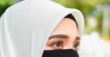 Çeçenistan rəhbəri üzü gizlədən geyim geyinməyi tənqid edib...