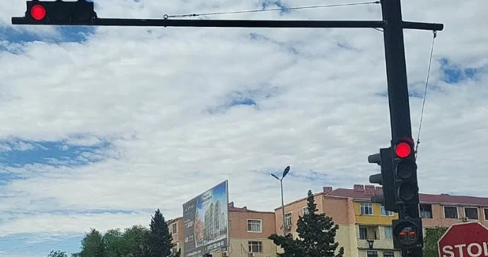 Sumqayıtda işıqforda yaranan nasazlıq aradan qaldırıldı VİDEO