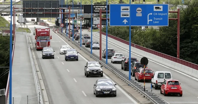 Almaniya İsveçrə sərhədində partlayıcı maddə şübhəsi səbəbindən avtomobil yolu bağlanıb