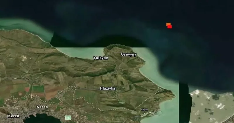 Exilenova+: В Азовском море горит судно теневого флота РФ
