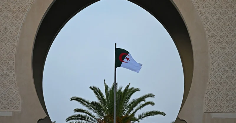 Əlcəzair BƏƏ ilə diplomatik əlaqələrini kəsdi