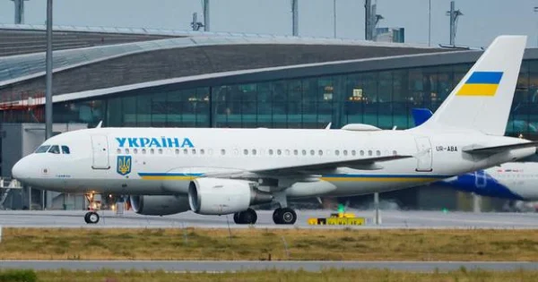 Молдова пояснила, почему задержался рейс Зеленского