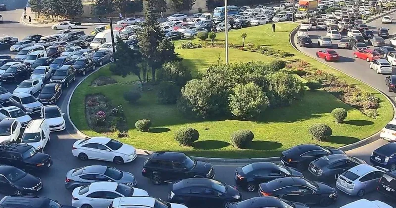 İstiqamətinzi dəyişin: bu yollarda tıxac var SİYAHI
