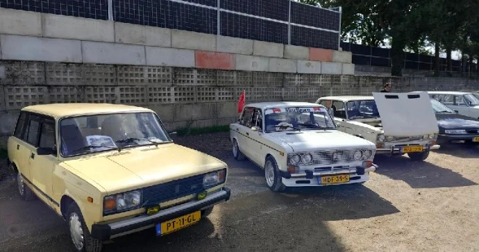Avropanın ortasında sovet avtomobilləri ekspozisiyası FOTOLAR