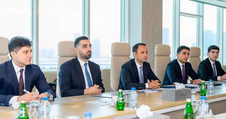 AZCON и Abu Dhabi Ports укрепляют стратегическое партнерство на встрече в ОАЭ