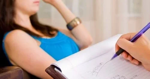Biologiyanı bitirən də psixoloq olur” Ruhumuzu kimlərə etibar edirik?