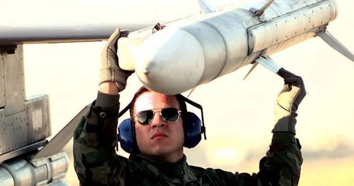 США опровергли поставки ракет AMRAAM в Пакистан