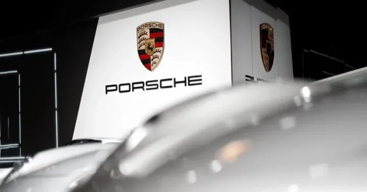 Porsche nin Çində satışları kəskin azalıb Qlobal satış son 3 ilin ən aşağı səviyyəsindədir