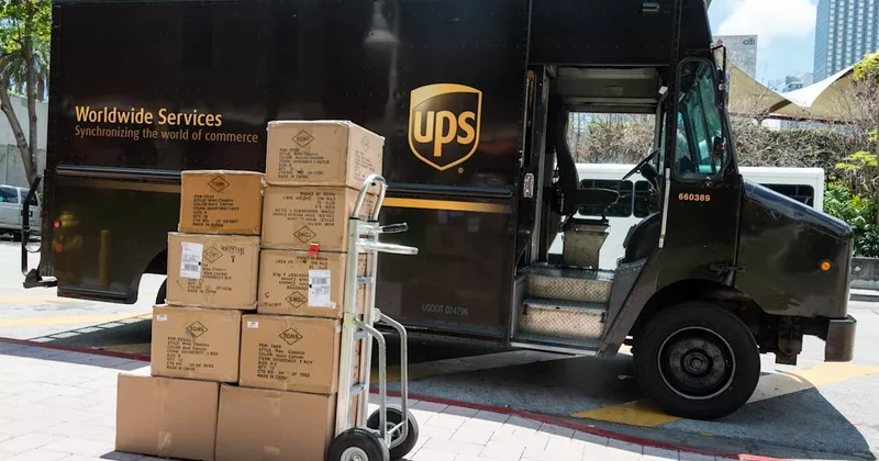 В США UPS уничтожает тысячи посылок: ПРИЧИНА